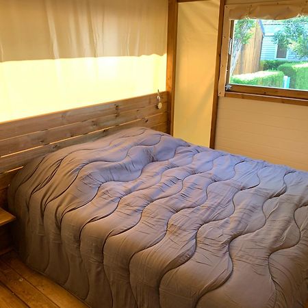 Отель Camping Les Chouans Сент-Илер-де-Рье Экстерьер фото