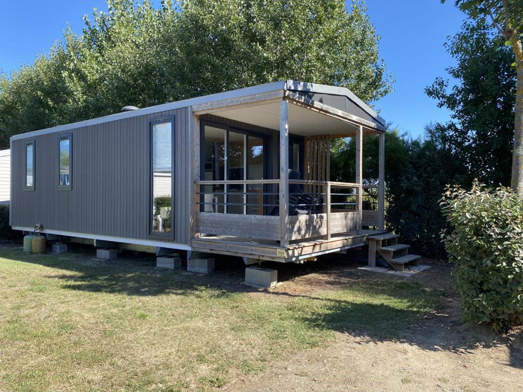 Отель Camping Les Chouans Сент-Илер-де-Рье Экстерьер фото
